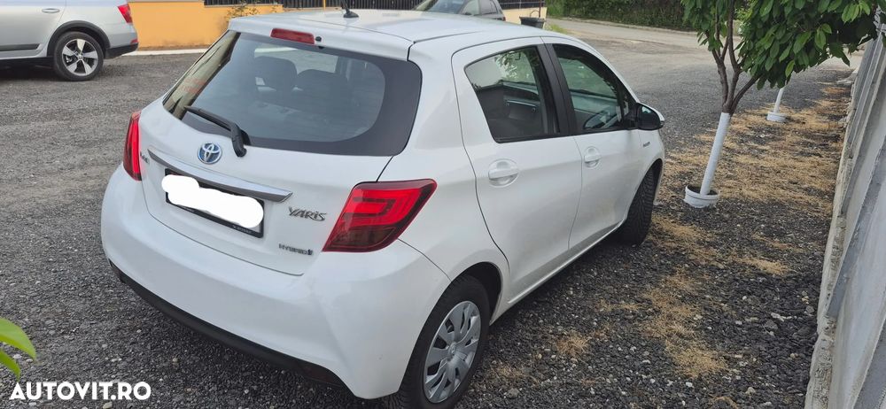 Toyota Yaris 1.5 VVT-i HSD Luna - 3