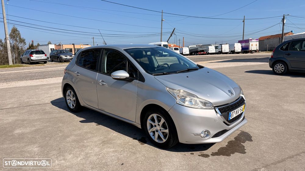 Peugeot 208 1.4 HDi Active - 3