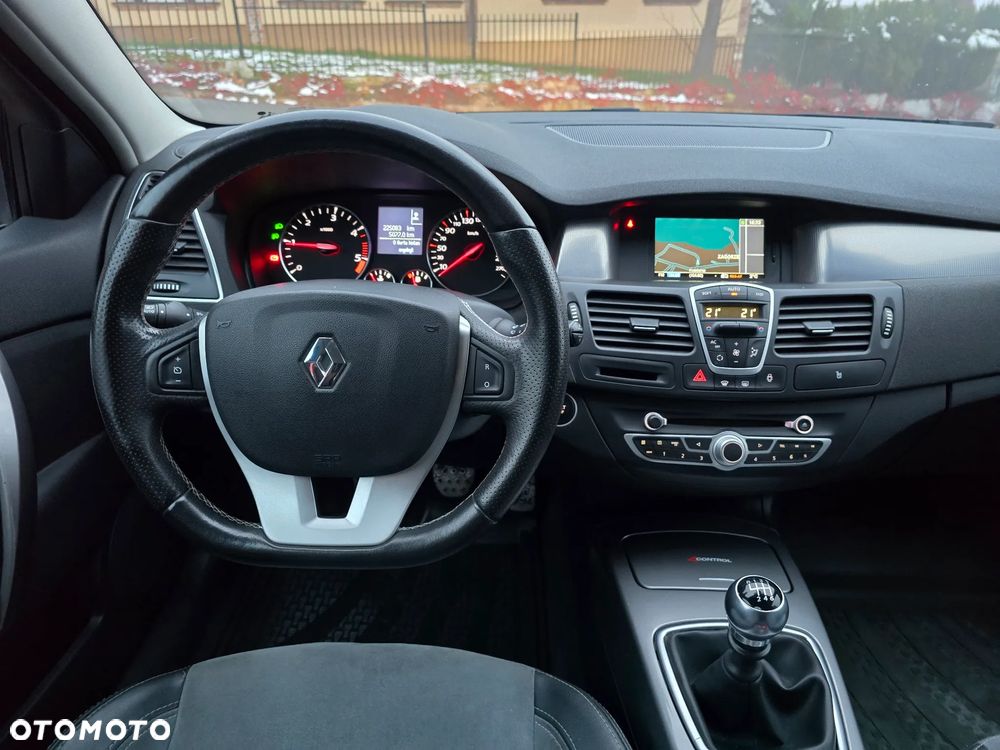 Renault Laguna 2.0 dCi FAP Initiale - 24