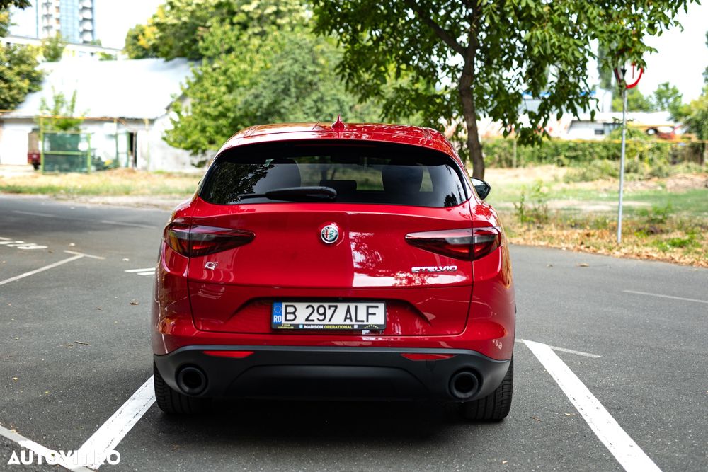 Alfa Romeo Stelvio - 7