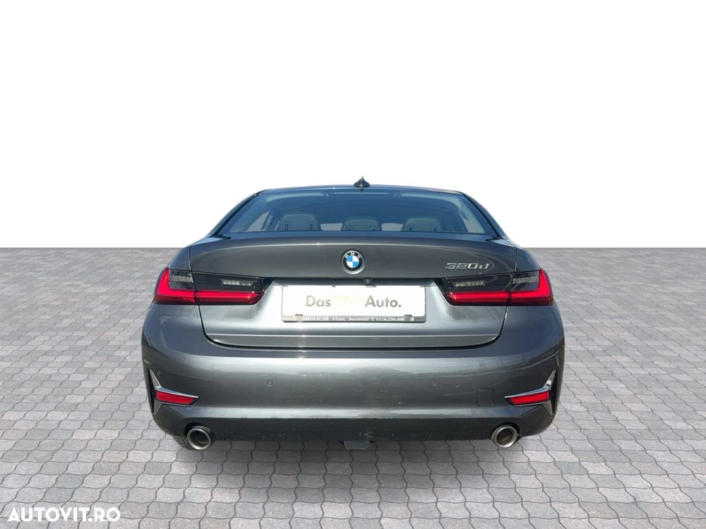 BMW Seria 3 320d Aut. Luxury Line - 4