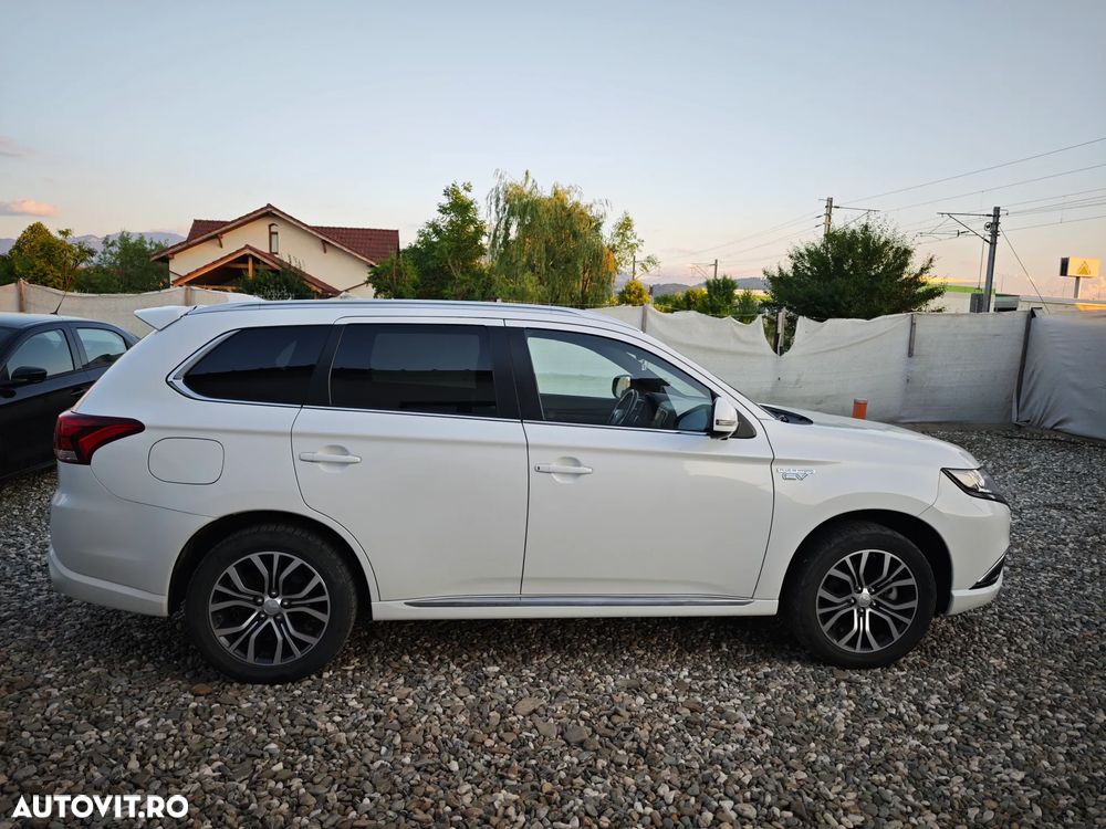 Mitsubishi Outlander 2.4 4WD Spirit+ - 9