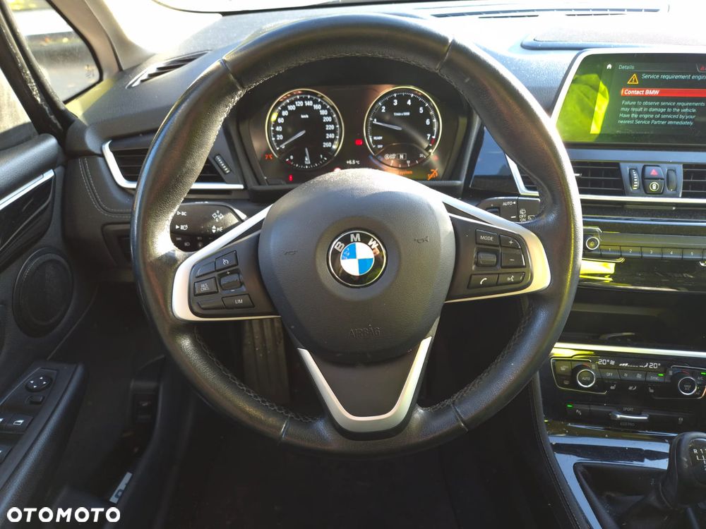 BMW Seria 2 216i - 11