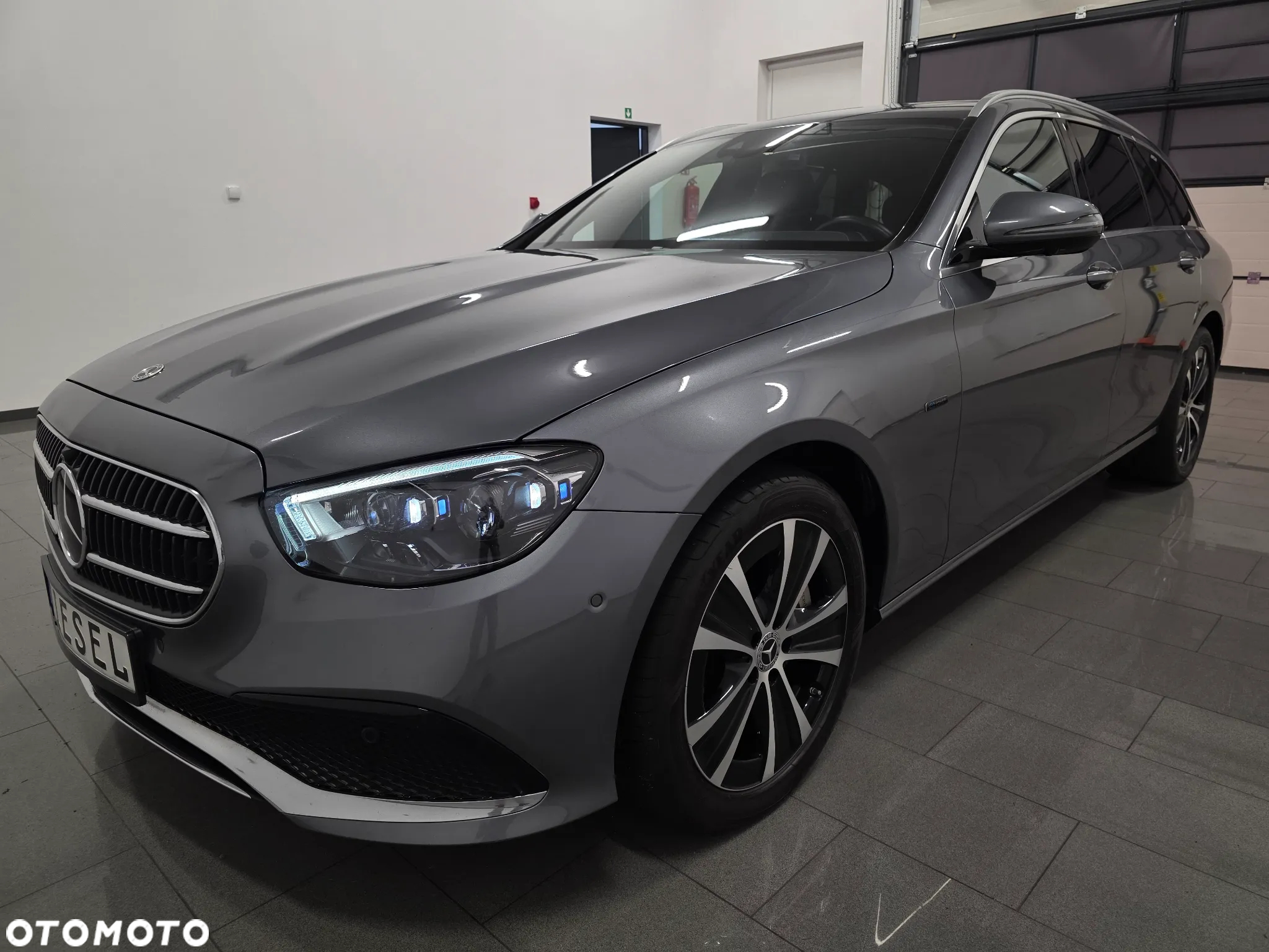Mercedes-Benz Klasa E 300 de 9G-TRONIC Exclusive - 2