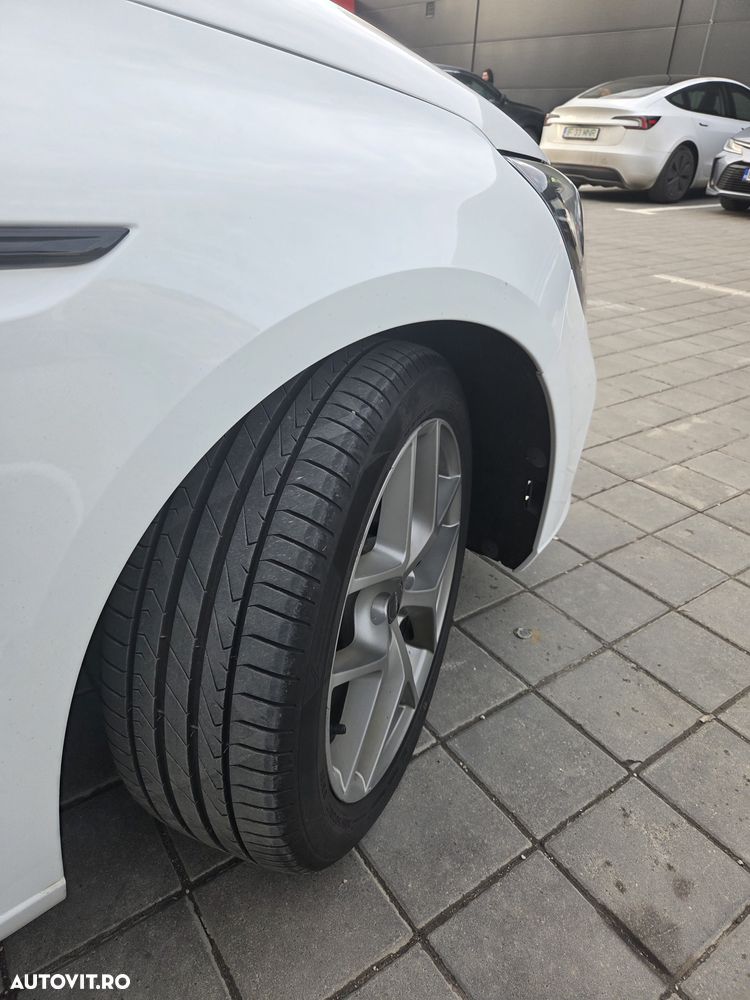 Renault Megane TCe Zen - 5