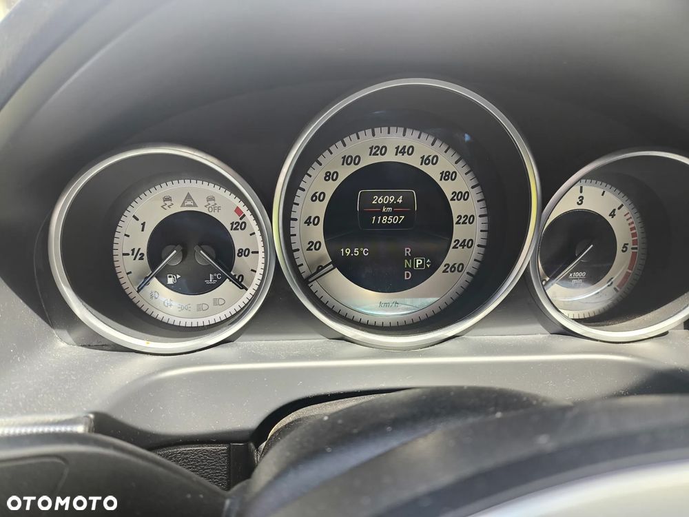 Mercedes-Benz Klasa E 200 BlueTEC 7G-TRONIC Avantgarde - 15