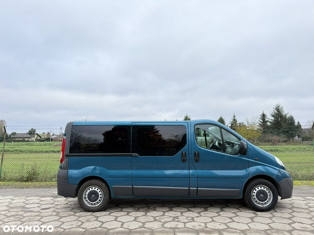 Opel Vivaro L2H1 2.9t - 18