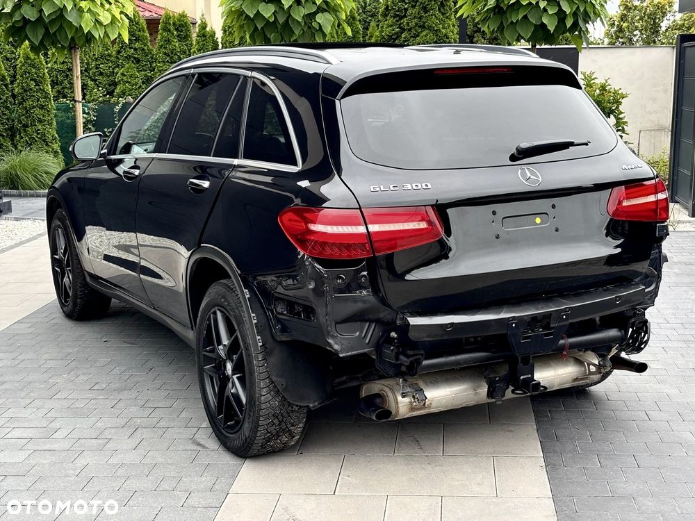 Mercedes-Benz GLC 300 4Matic 9G-TRONIC - 9