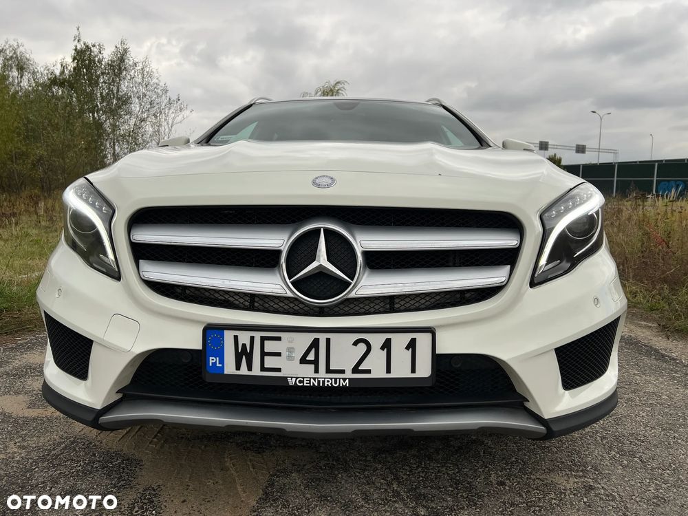 Mercedes-Benz GLA 250 4-Matic AMG Line - 11