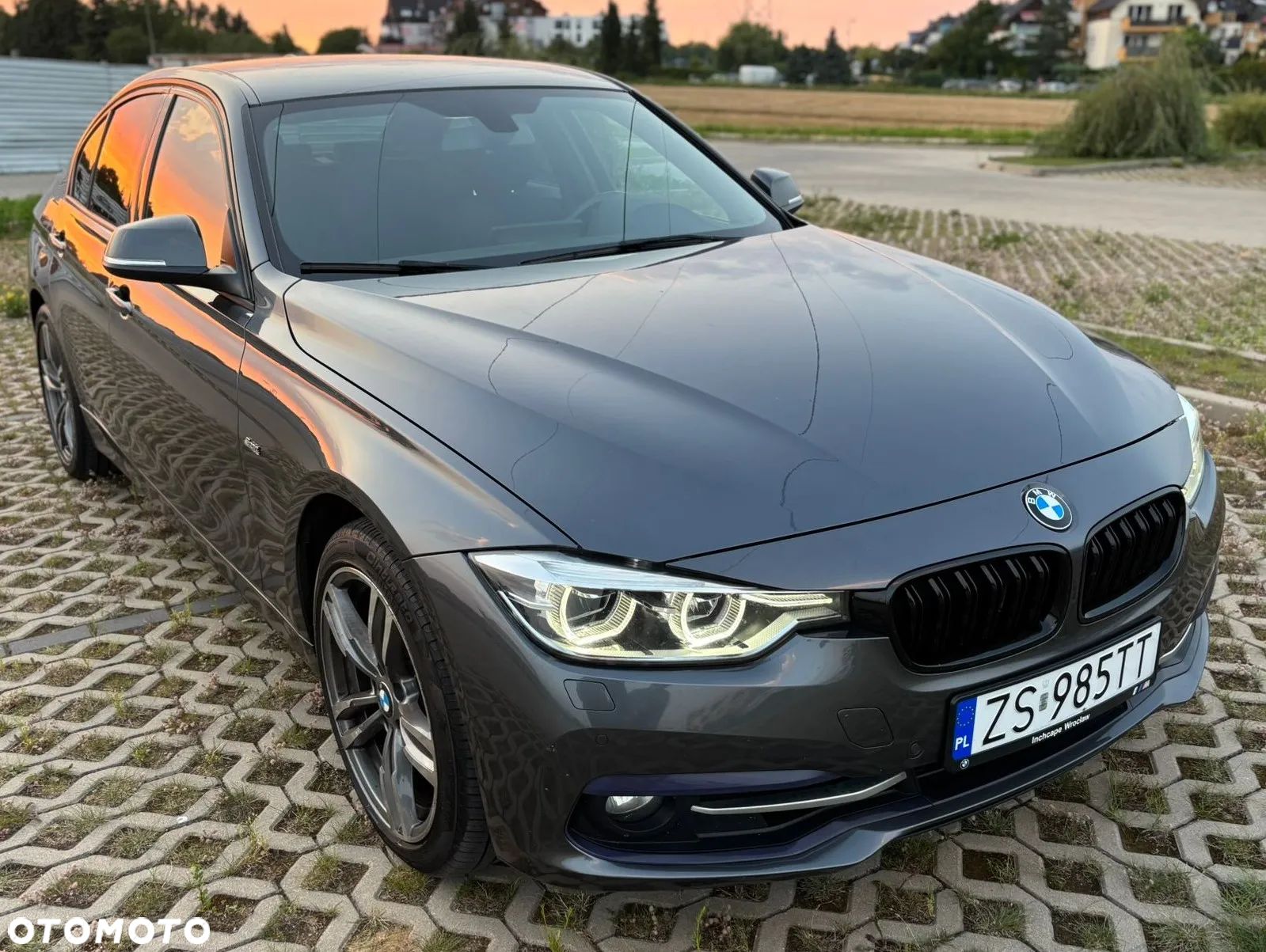 BMW Seria 3 330i xDrive Sport Line - 1