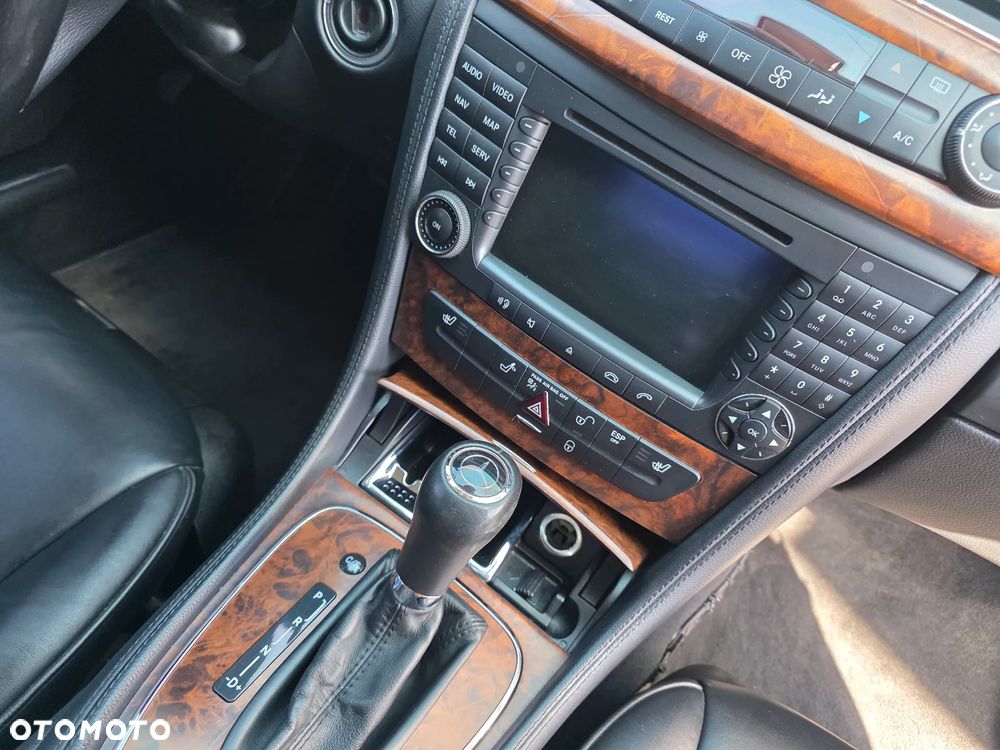 Mercedes-Benz CLS - 16