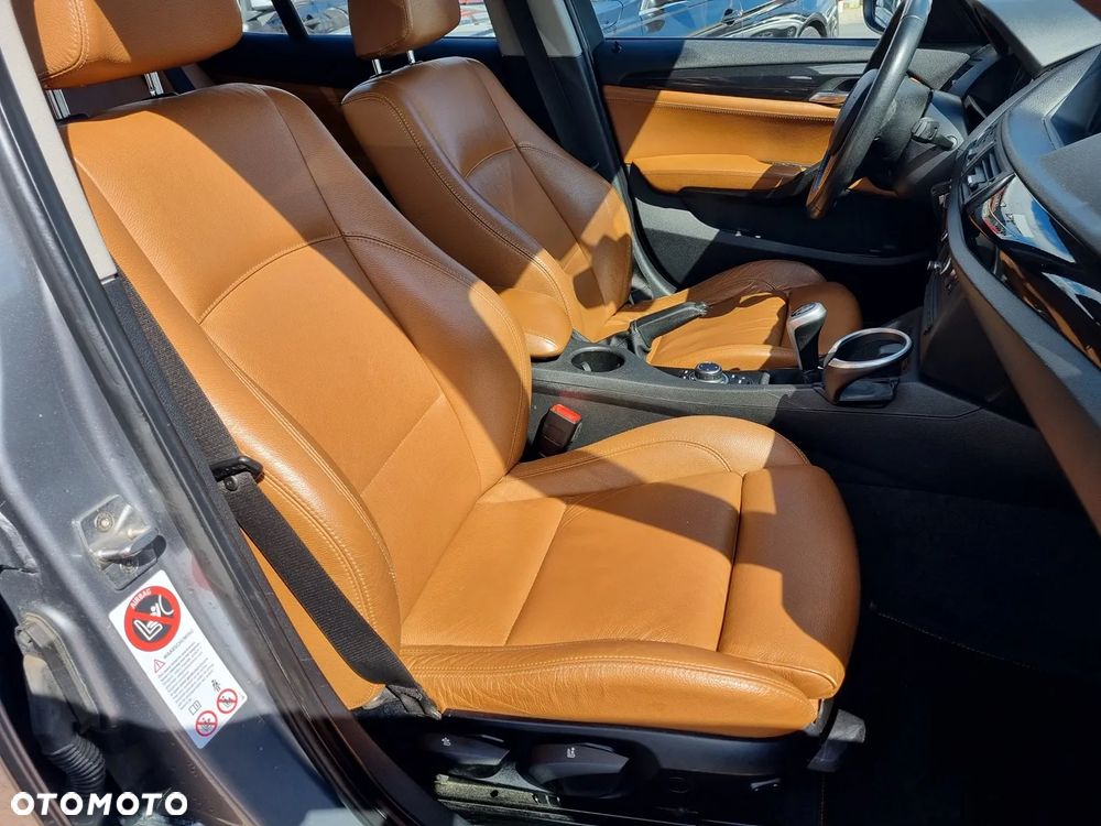 BMW X1 sDrive18i Sport Line - 14