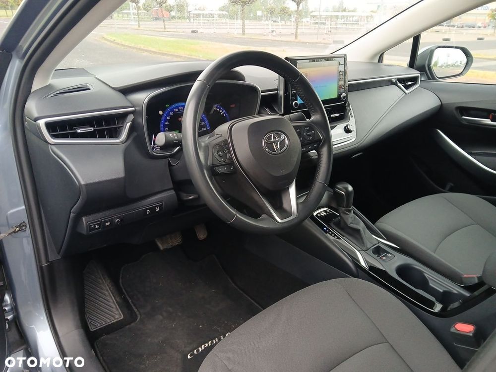 Toyota Corolla 1.8 Hybrid Comfort - 17