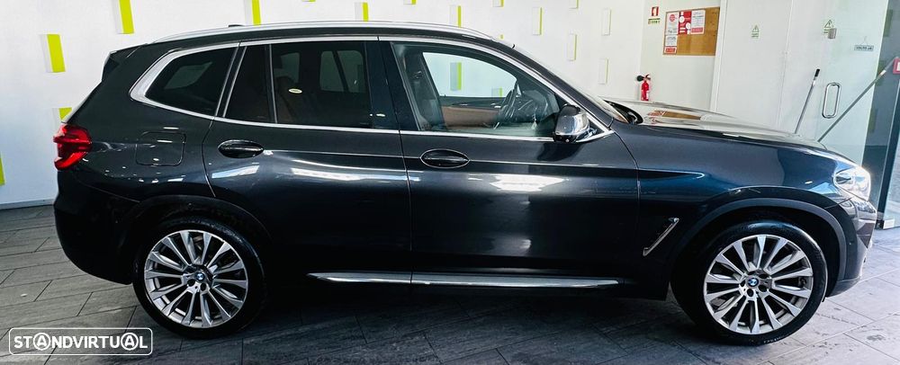 BMW X3 xDrive20d Aut. Luxury Line - 3