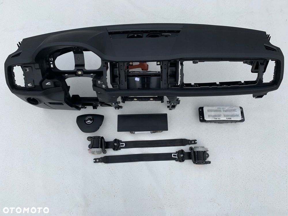 skoda kodiaq deska kokpit konsola poduszki pasy - 1