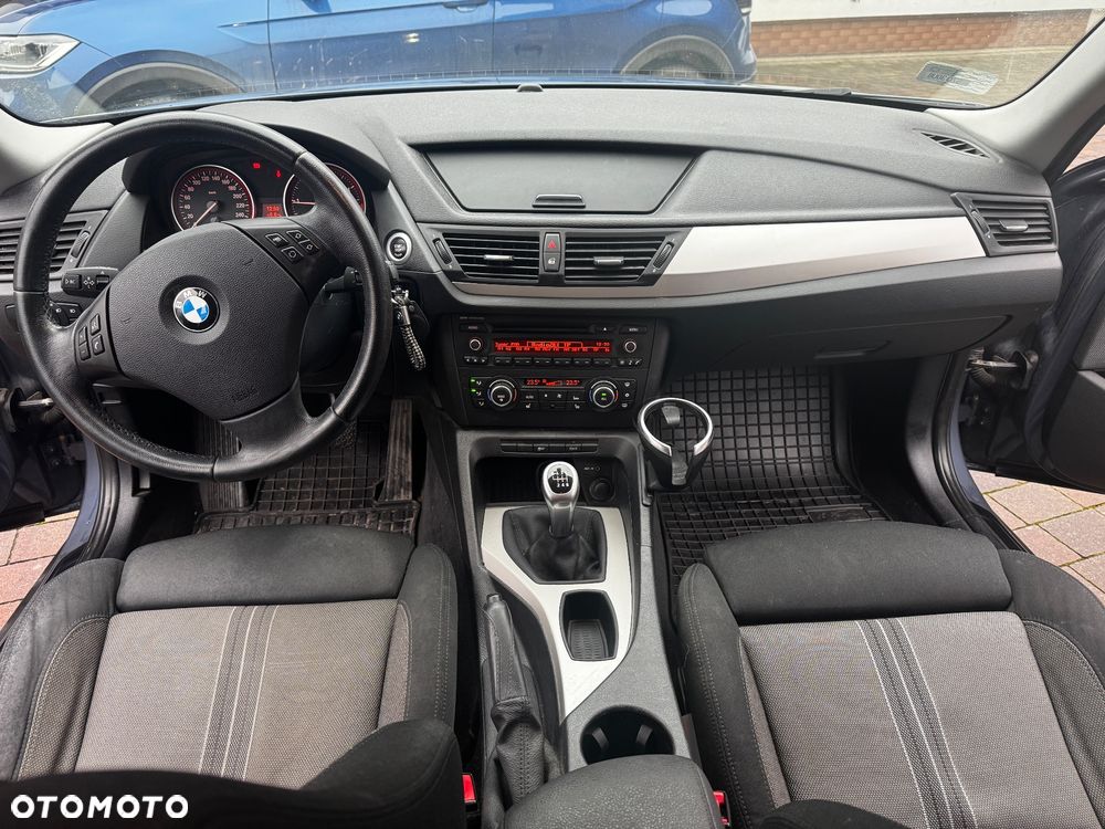 BMW X1 sDrive18d - 10