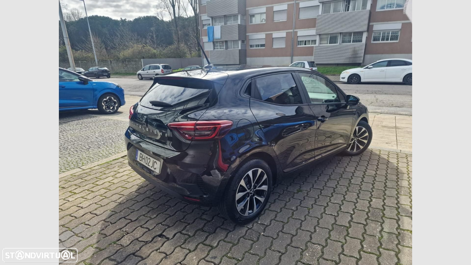 Mitsubishi Colt - 7