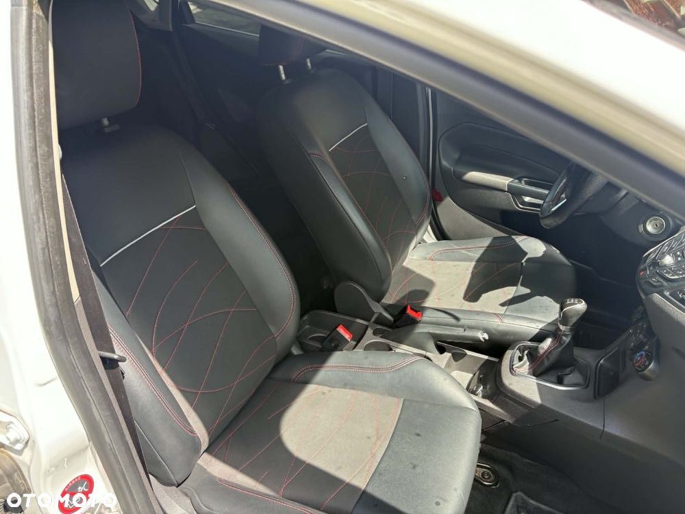 Ford Fiesta 1.4 Trend - 13