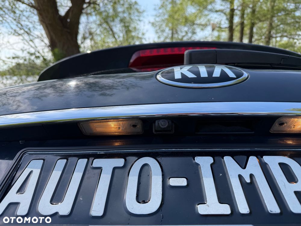 Kia Carens 1.7 CRDi 141 Dream Team Edition - 22