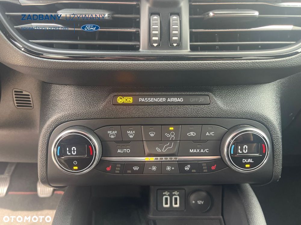 Ford Focus 1.0 EcoBoost Hybrid ST-LINE - 17