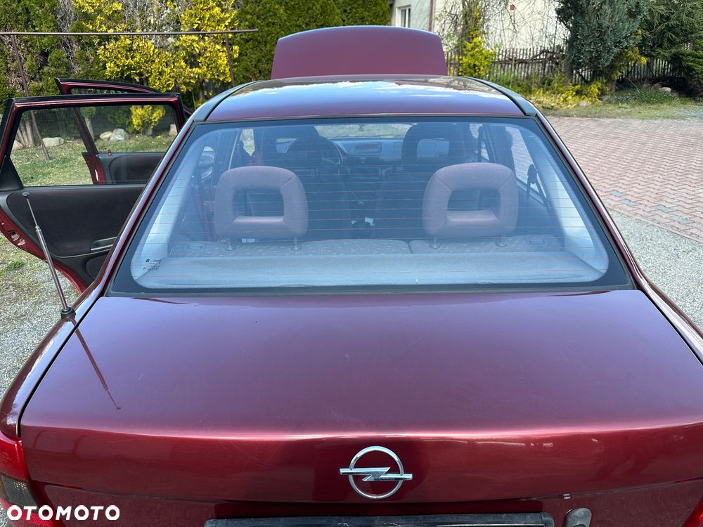 Opel Astra II 1.6 GL / Start - 15