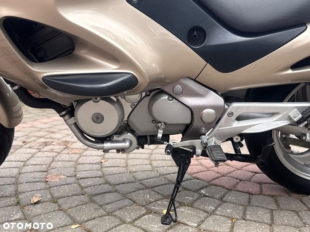 Honda NT - 16