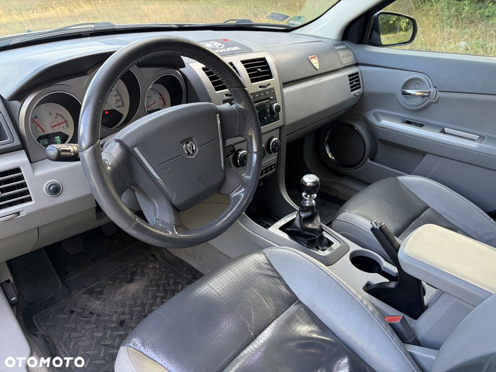 Dodge Avenger - 6