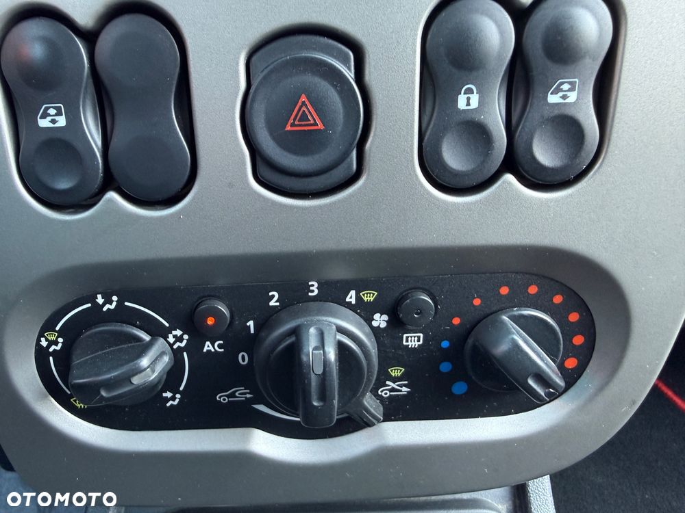 Dacia Duster 1.5 dCi Laureate 4x4 - 15