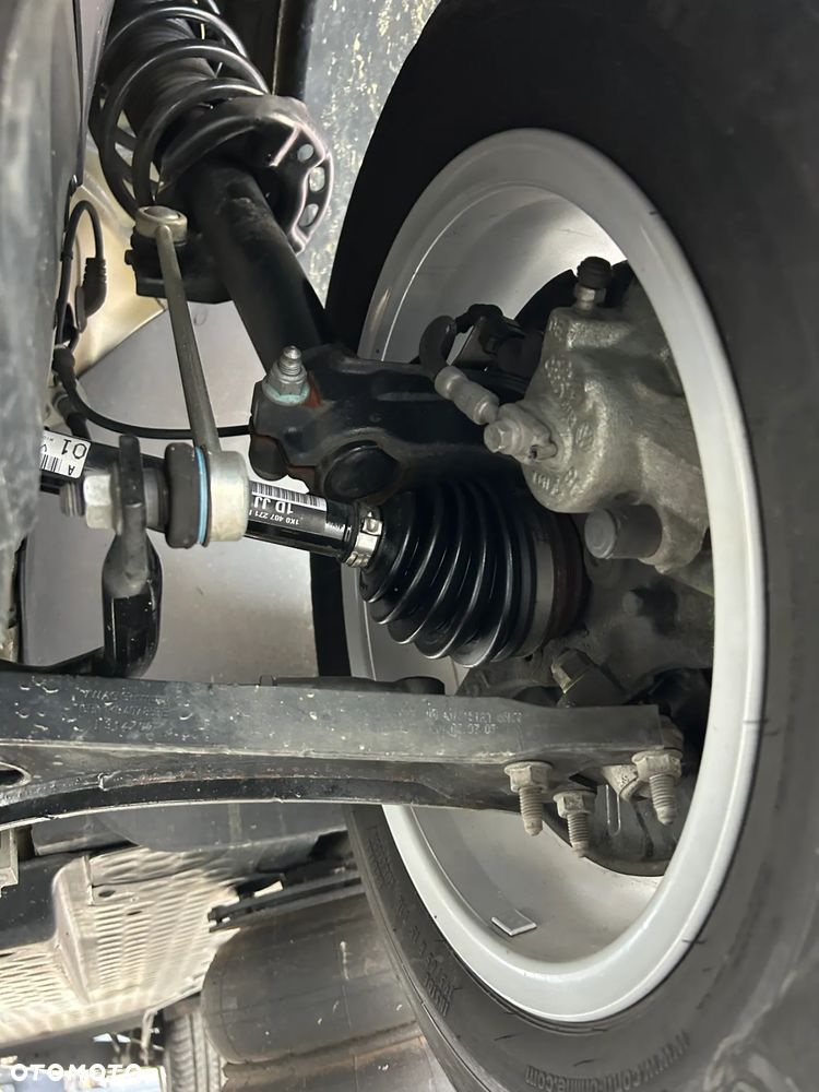 Volkswagen Golf - 10