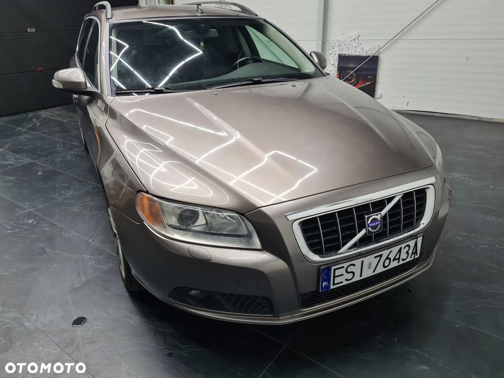Volvo V70 2.4D Summum - 27