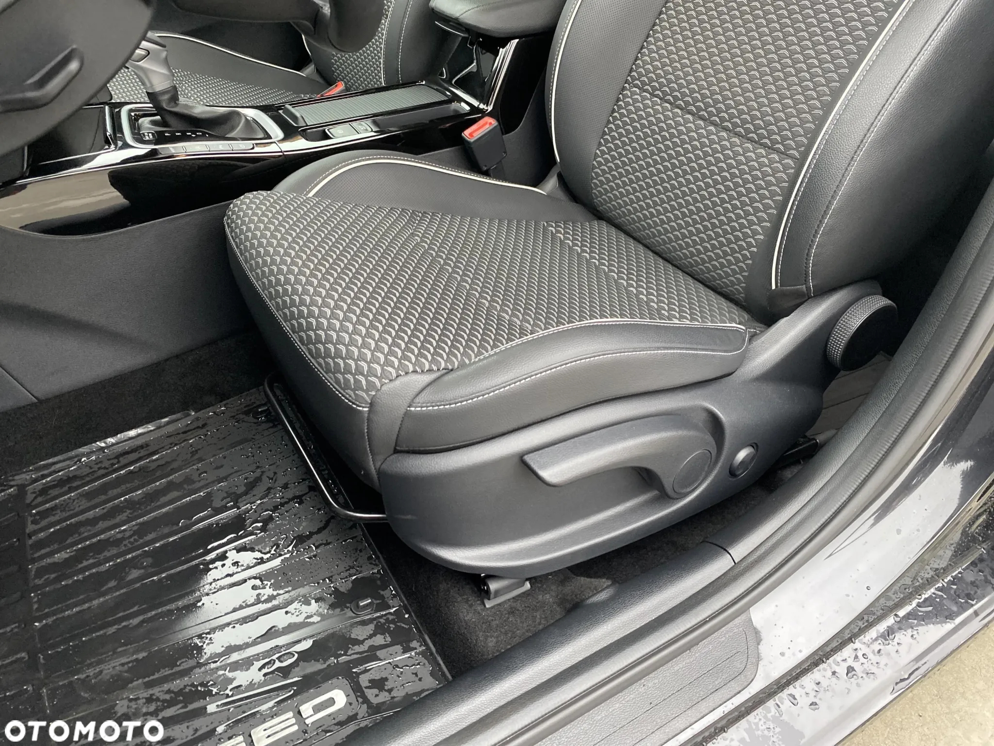 Kia Ceed 1.5 T-GDI L DCT - 12