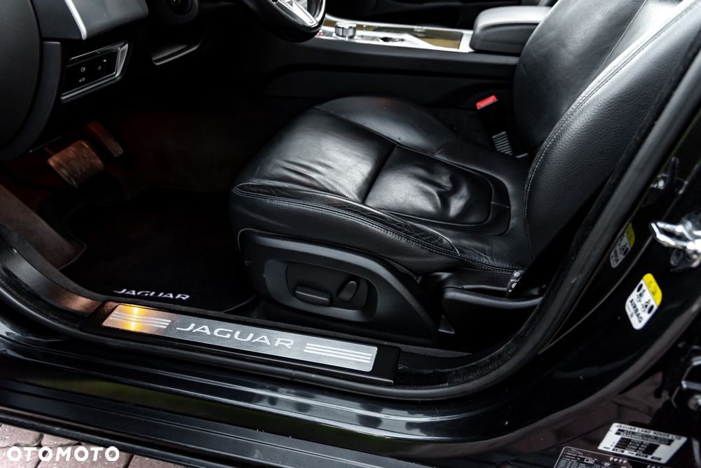 Jaguar XF 2.2 - 19