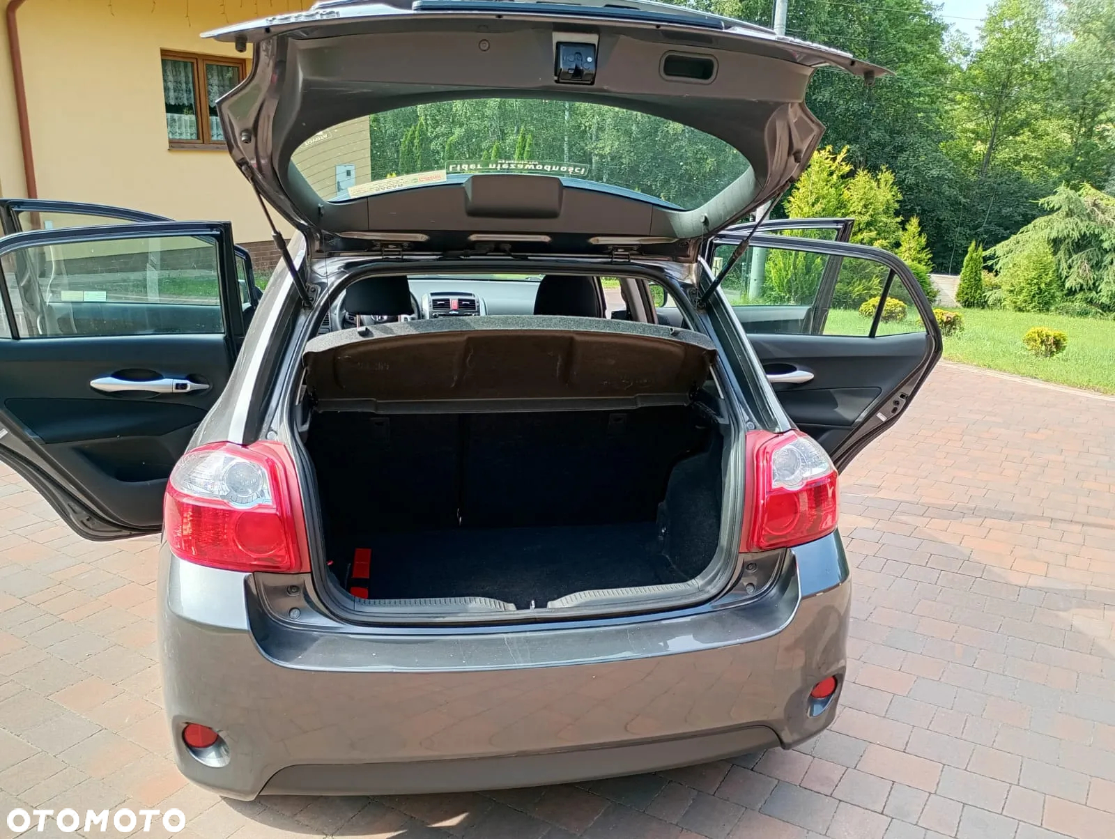 Toyota Auris - 5