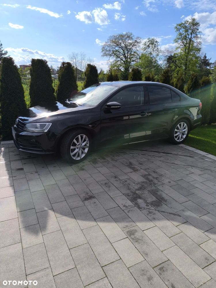 Volkswagen Jetta 2.0 TDI DPF BMT Trendline - 16