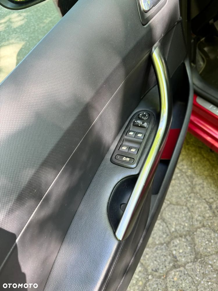 Peugeot 308 1.6 Premium Plus - 8