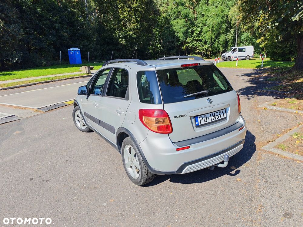 Suzuki SX4 1.6 GS / Premium - 3
