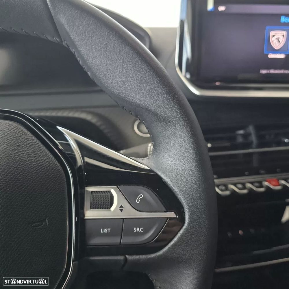 Peugeot e-2008 54 kWh Allure - 18