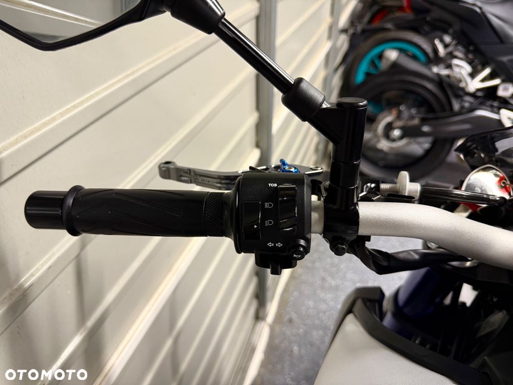 Yamaha MT - 12