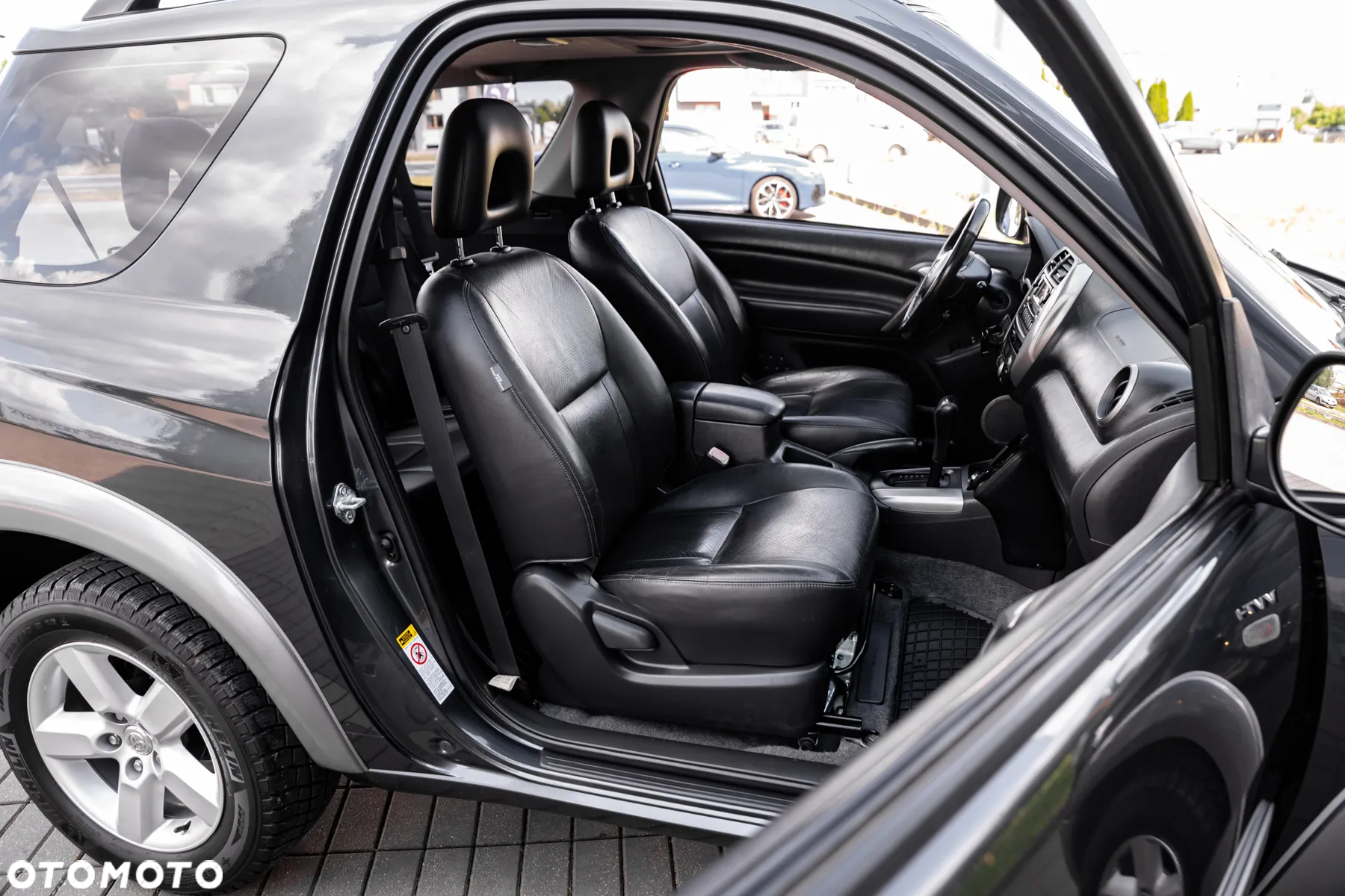 Toyota RAV4 2.0 VVT-i Sol - 21
