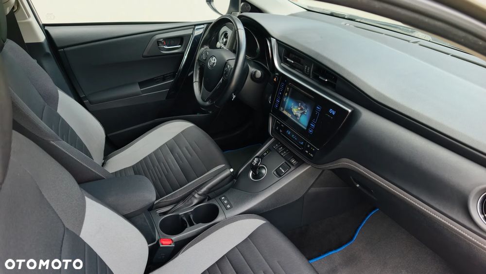 Toyota Auris 1.8 HSD Prestige - 17