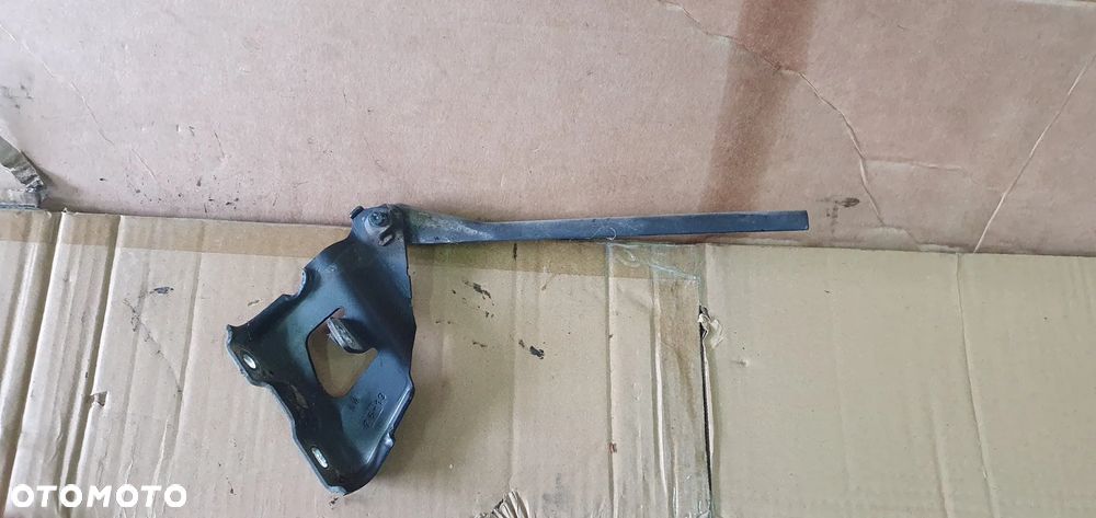 Zawias maski prawy przód przedni Audi A4 B8 lift 8K0823302D - 1