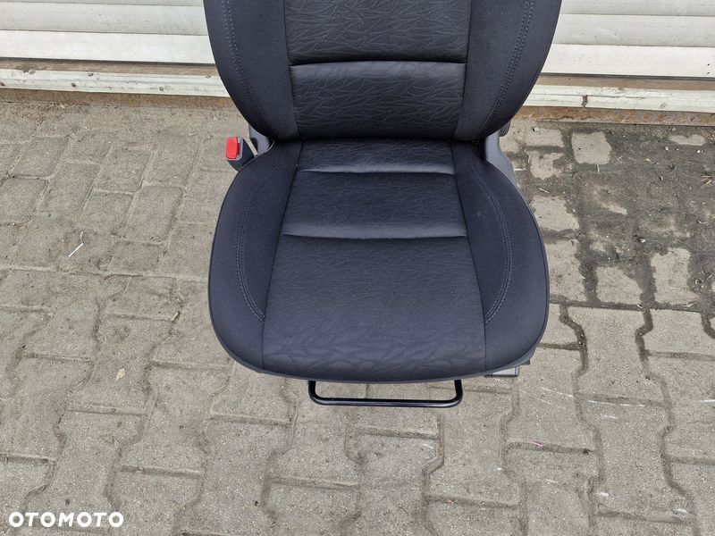 HYUNDAI IX20 FOTEL KIEROWCY LEWY PRZÓD UK - 3