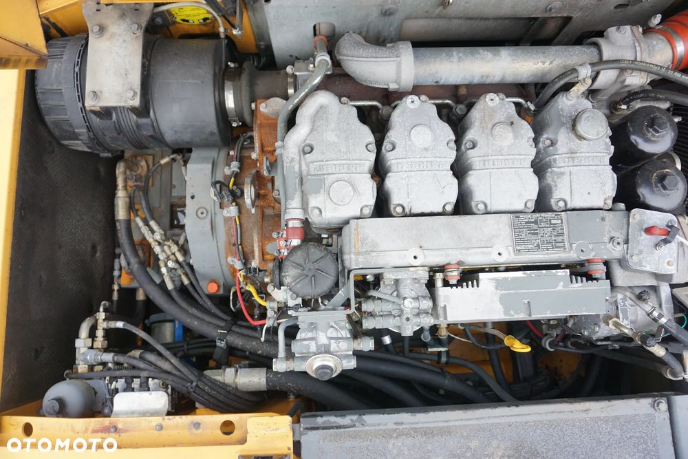 Liebherr A 924C - 11