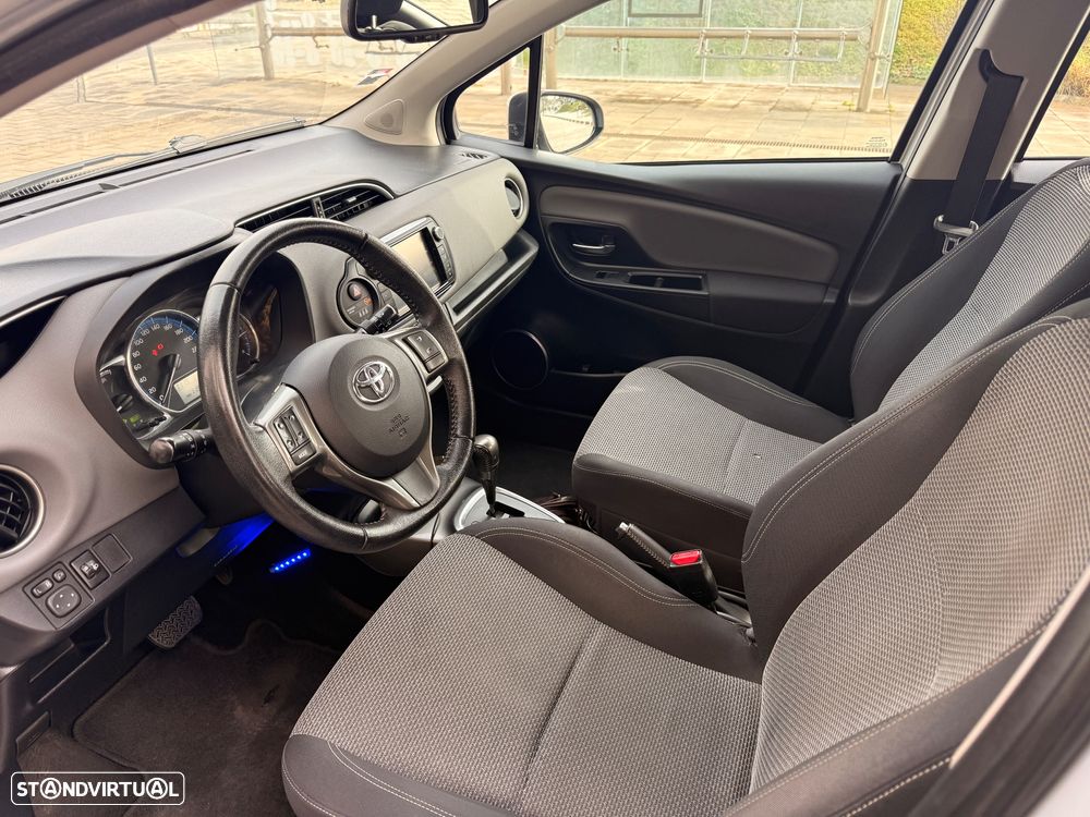 Toyota Yaris 1.5 HSD Active - 17