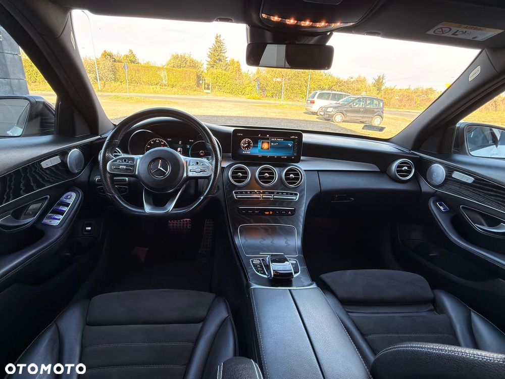 Mercedes-Benz Klasa C 220 d 9G-TRONIC - 33