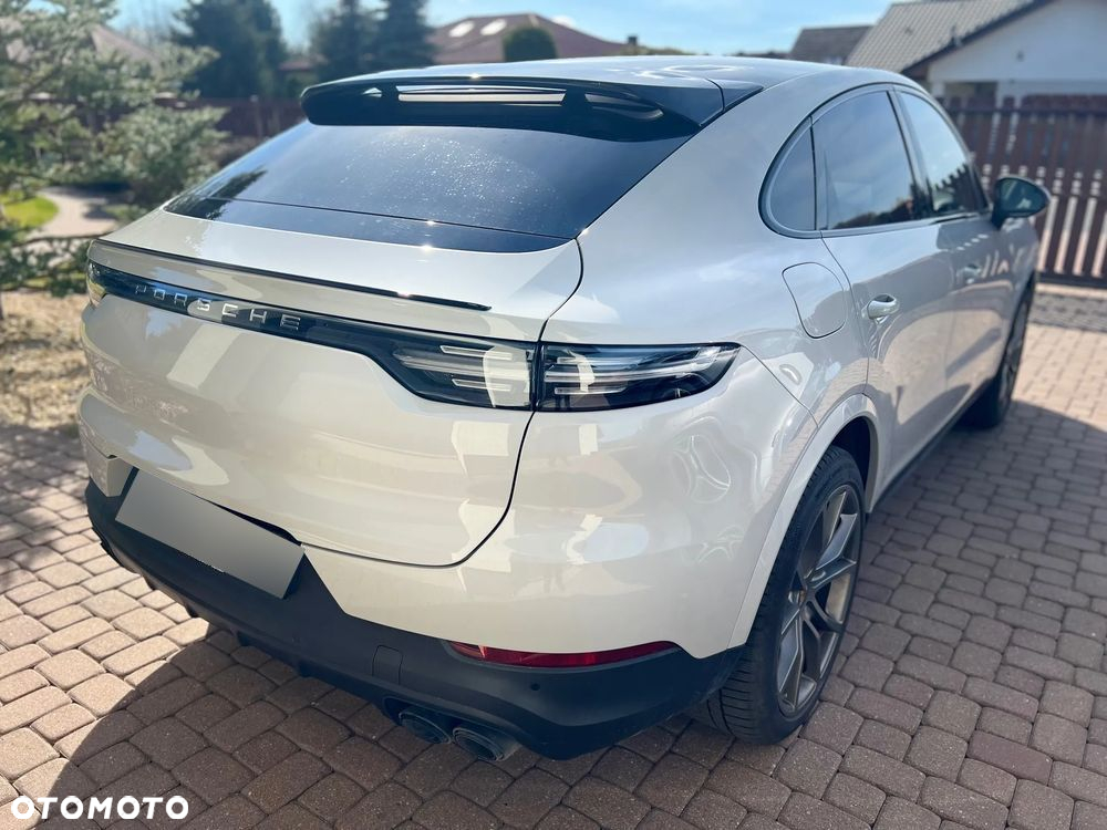 Porsche Cayenne Coupe E-Hybrid - 6