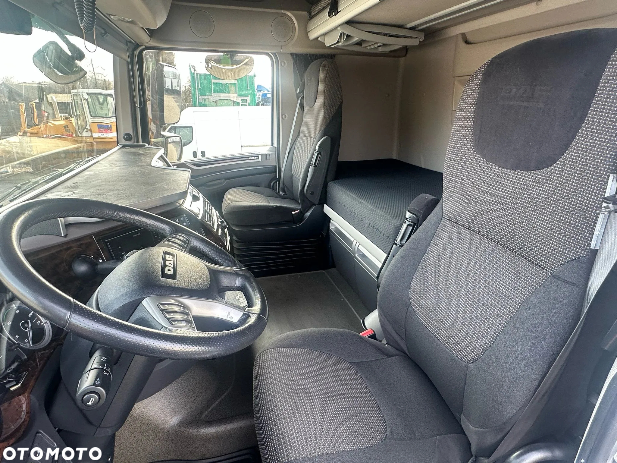 DAF ZESTAW / XF 106.450 SSC / RETARDER + KRONE FIRARNKA 2021 - 17