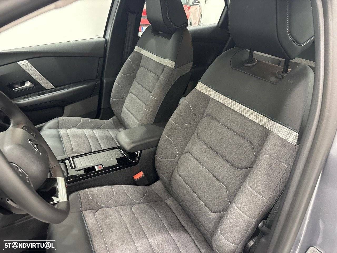 Citroën C4 1.2 PureTech Plus - 9