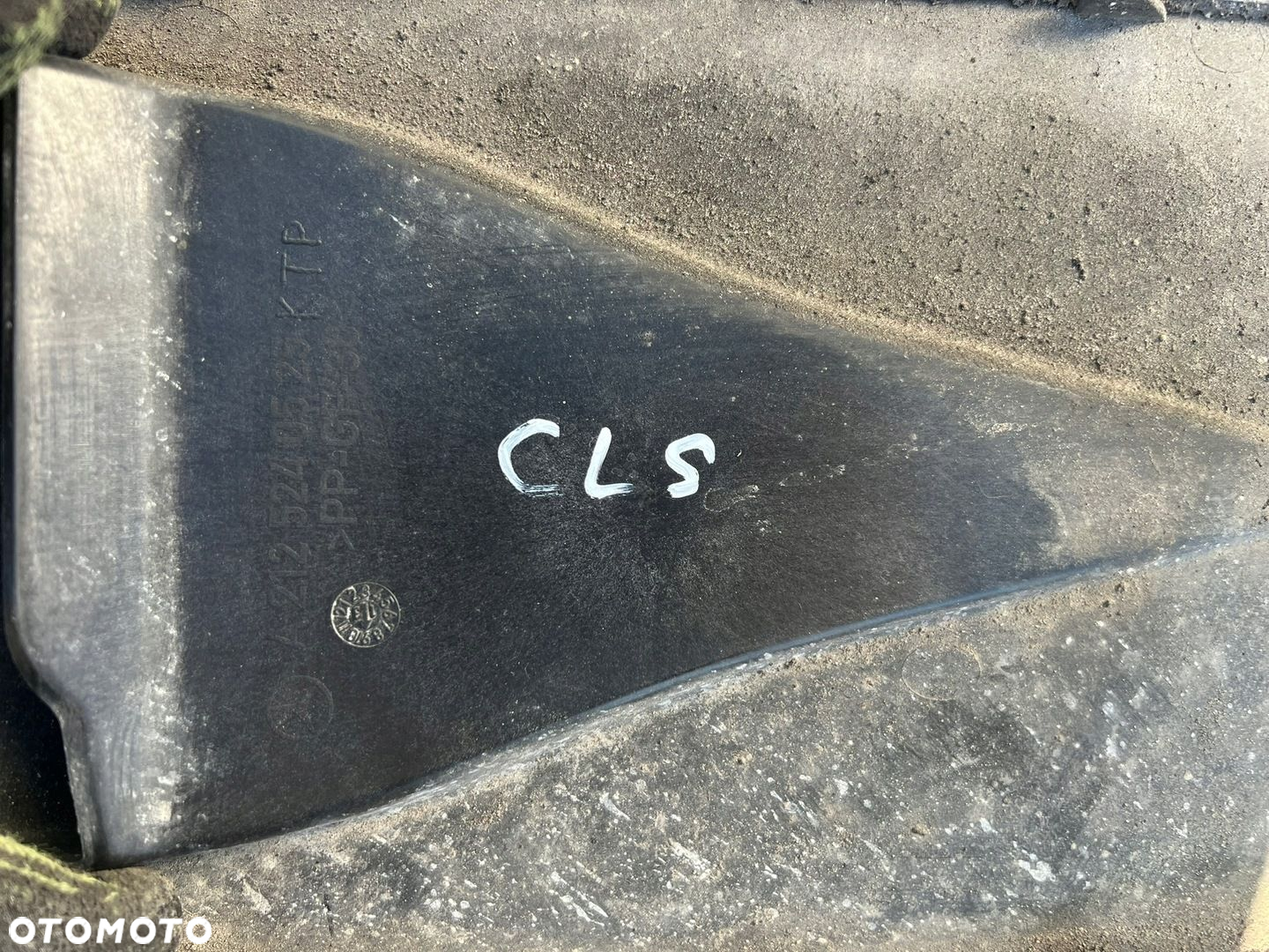OSŁONA POD SILNIK PŁYTA MERCEDES CLS W218 ORYGINAŁ A2125240525 - 7