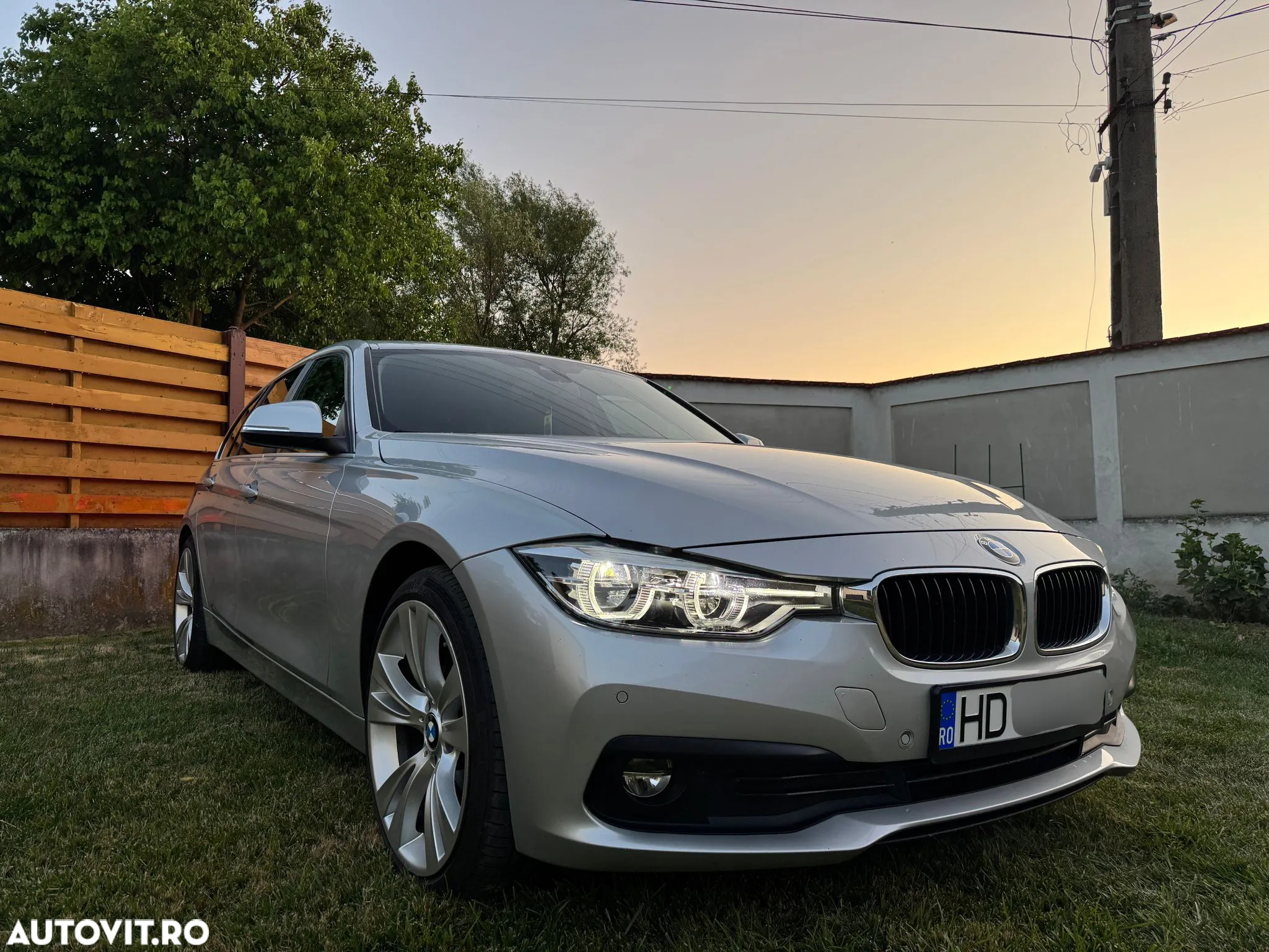 BMW Seria 3 320d Touring Aut. Advantage - 4